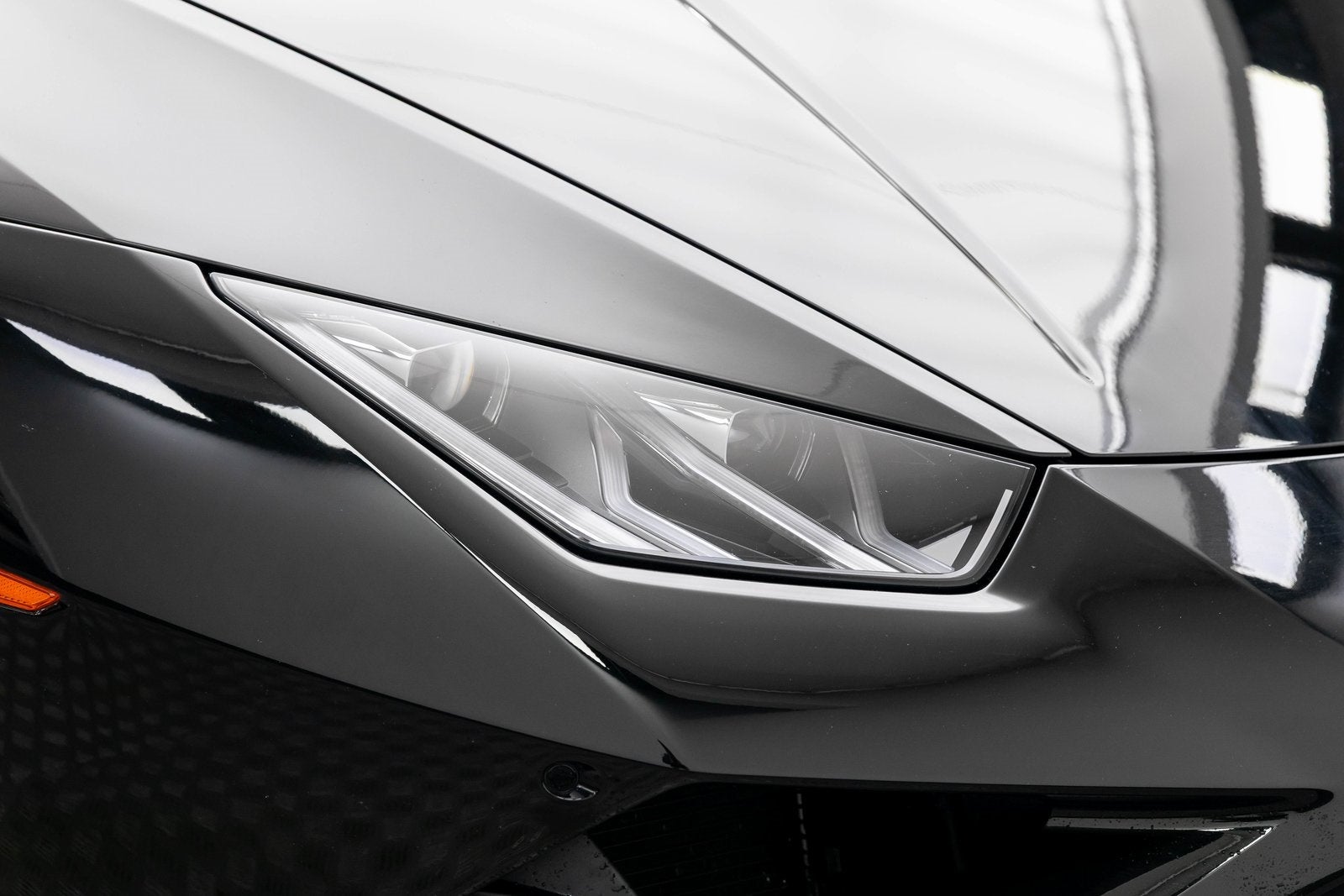 2022 Lamborghini Huracan EVO Coupe RWD