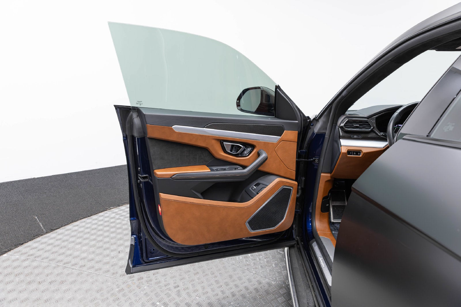 2021 Lamborghini Urus AWD