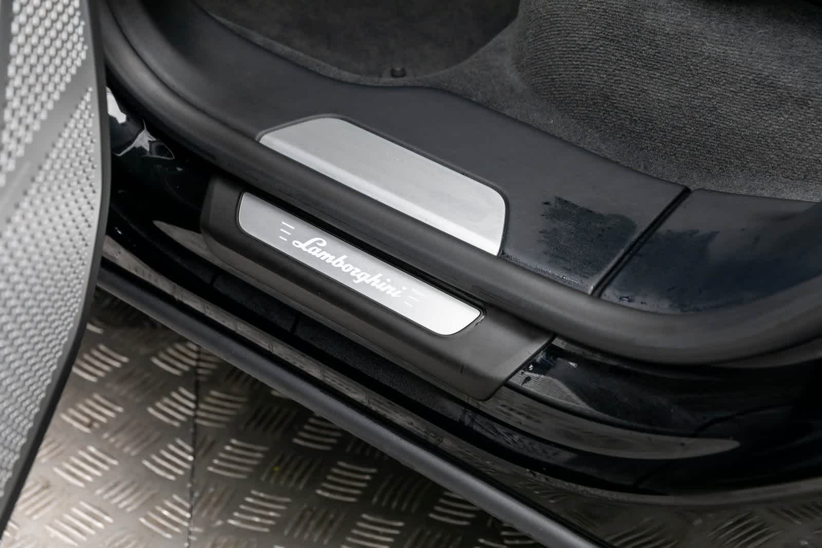 2022 Lamborghini Urus AWD