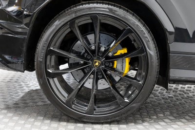 2022 Lamborghini Urus AWD