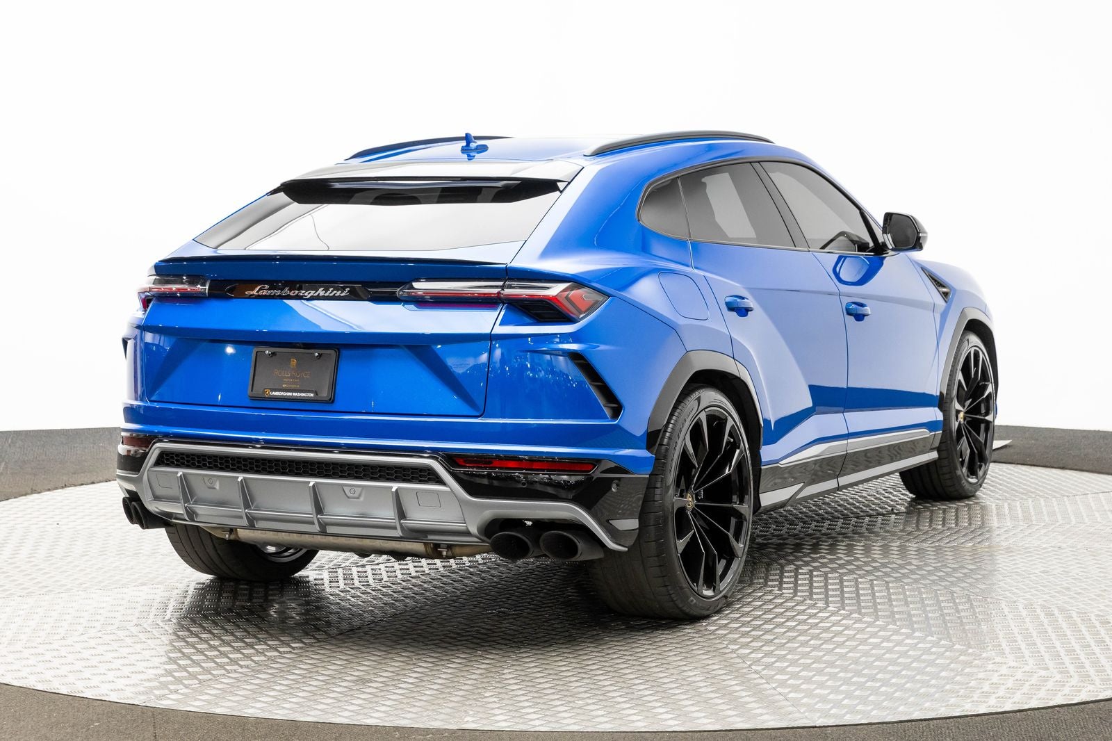 2019 Lamborghini Urus AWD