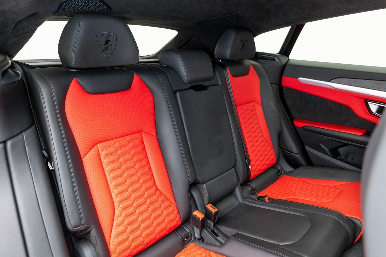 2022 Lamborghini Urus AWD