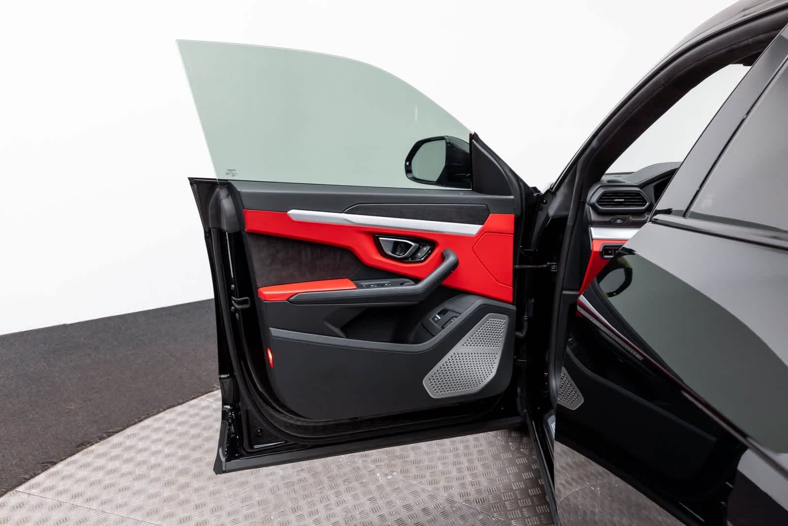 2022 Lamborghini Urus AWD