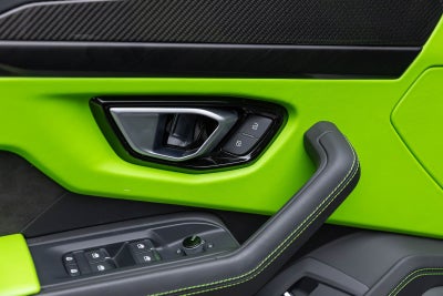2022 Lamborghini Urus Graphite Capsule