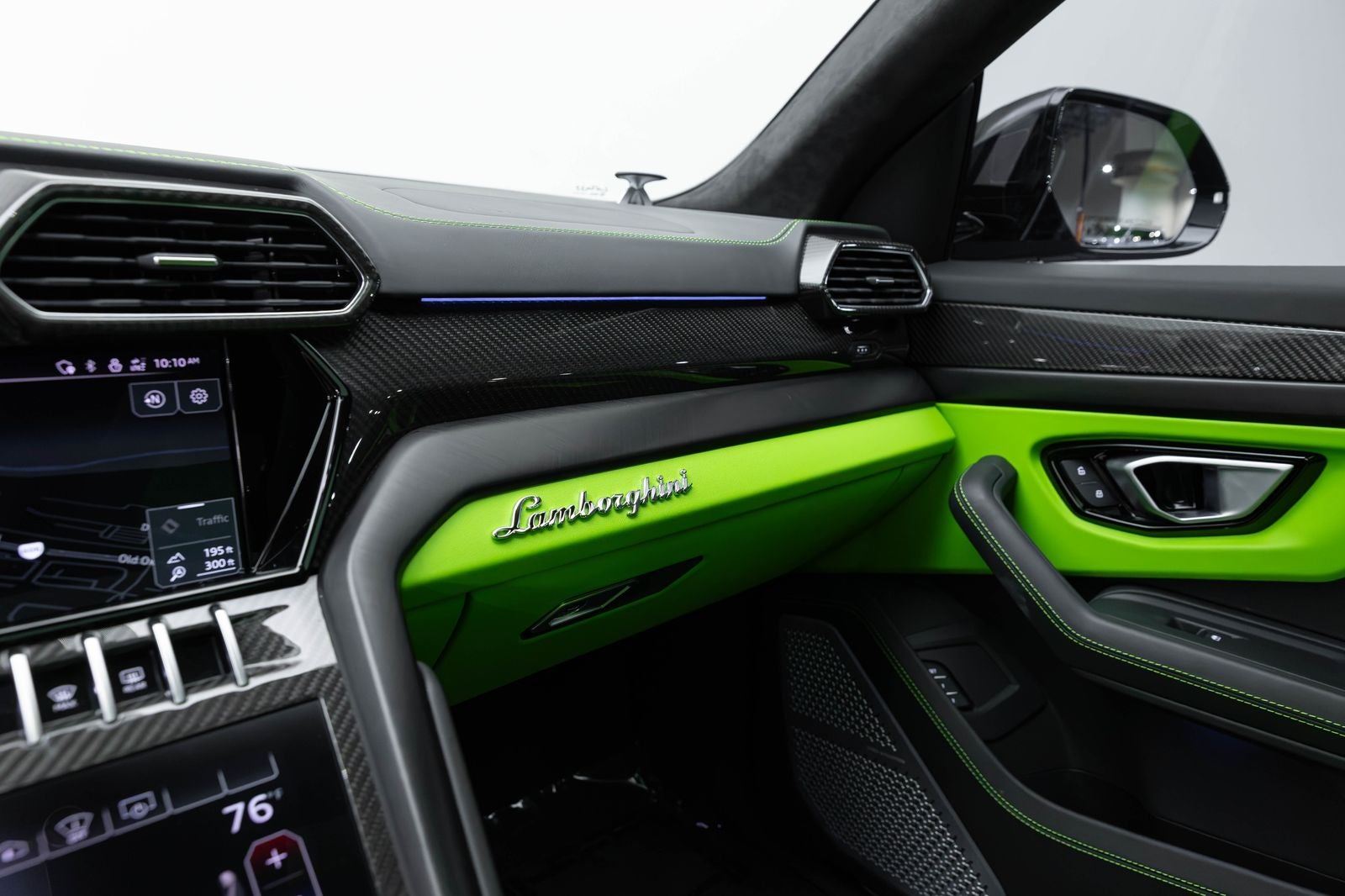 2022 Lamborghini Urus Graphite Capsule