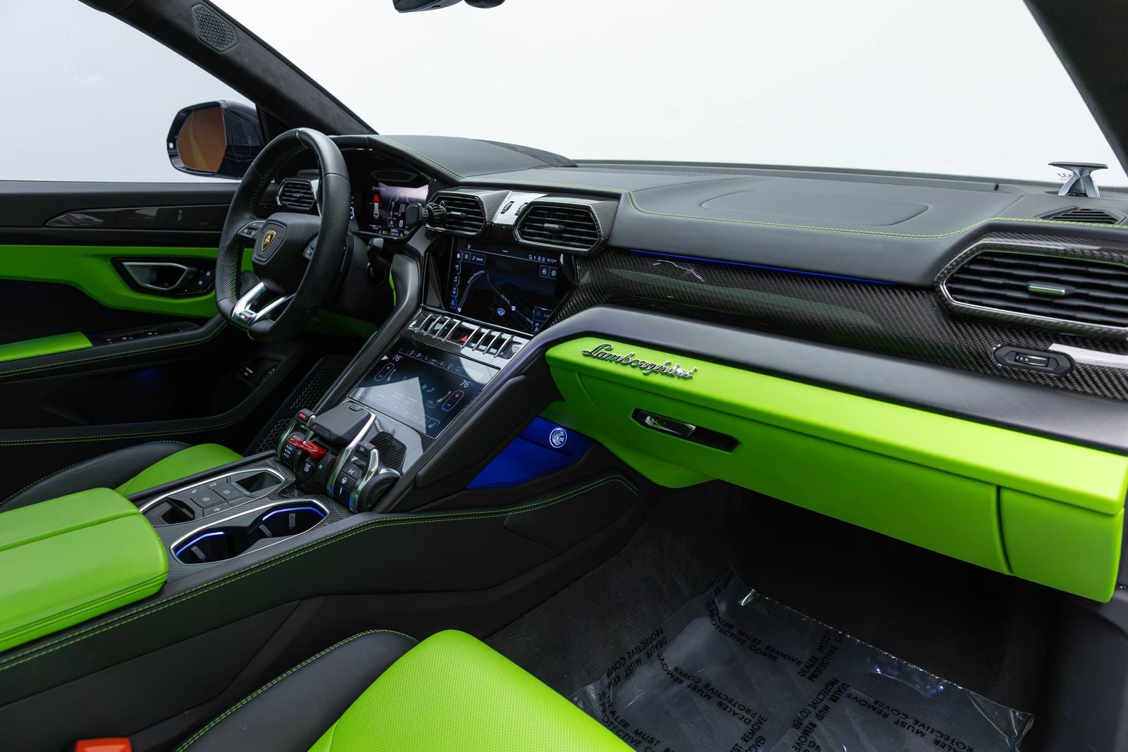 2022 Lamborghini Urus Graphite Capsule