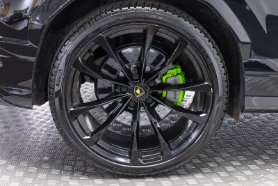 2022 Lamborghini Urus Graphite Capsule