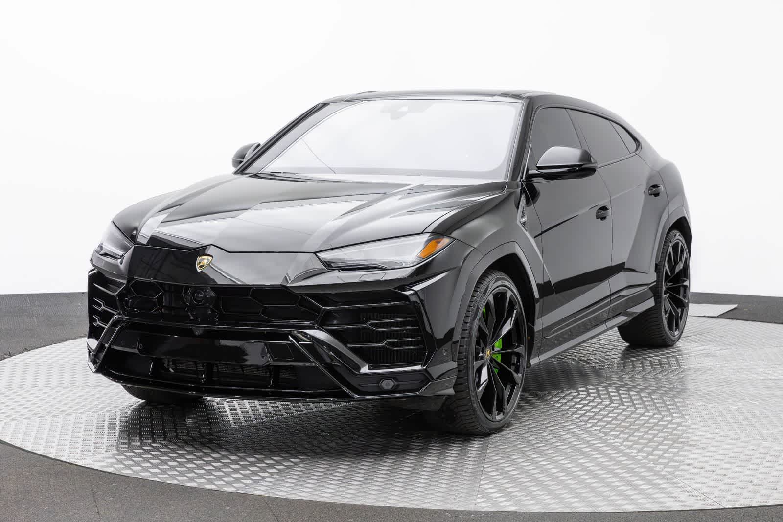 2022 Lamborghini Urus Graphite Capsule