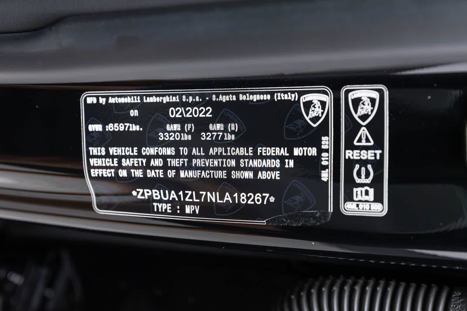 2022 Lamborghini Urus Graphite Capsule