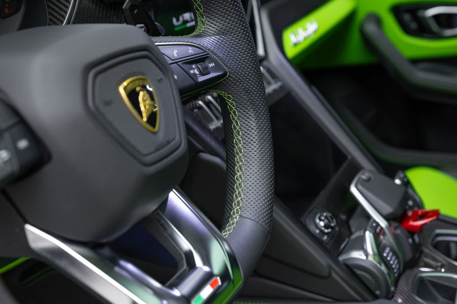 2022 Lamborghini Urus Graphite Capsule