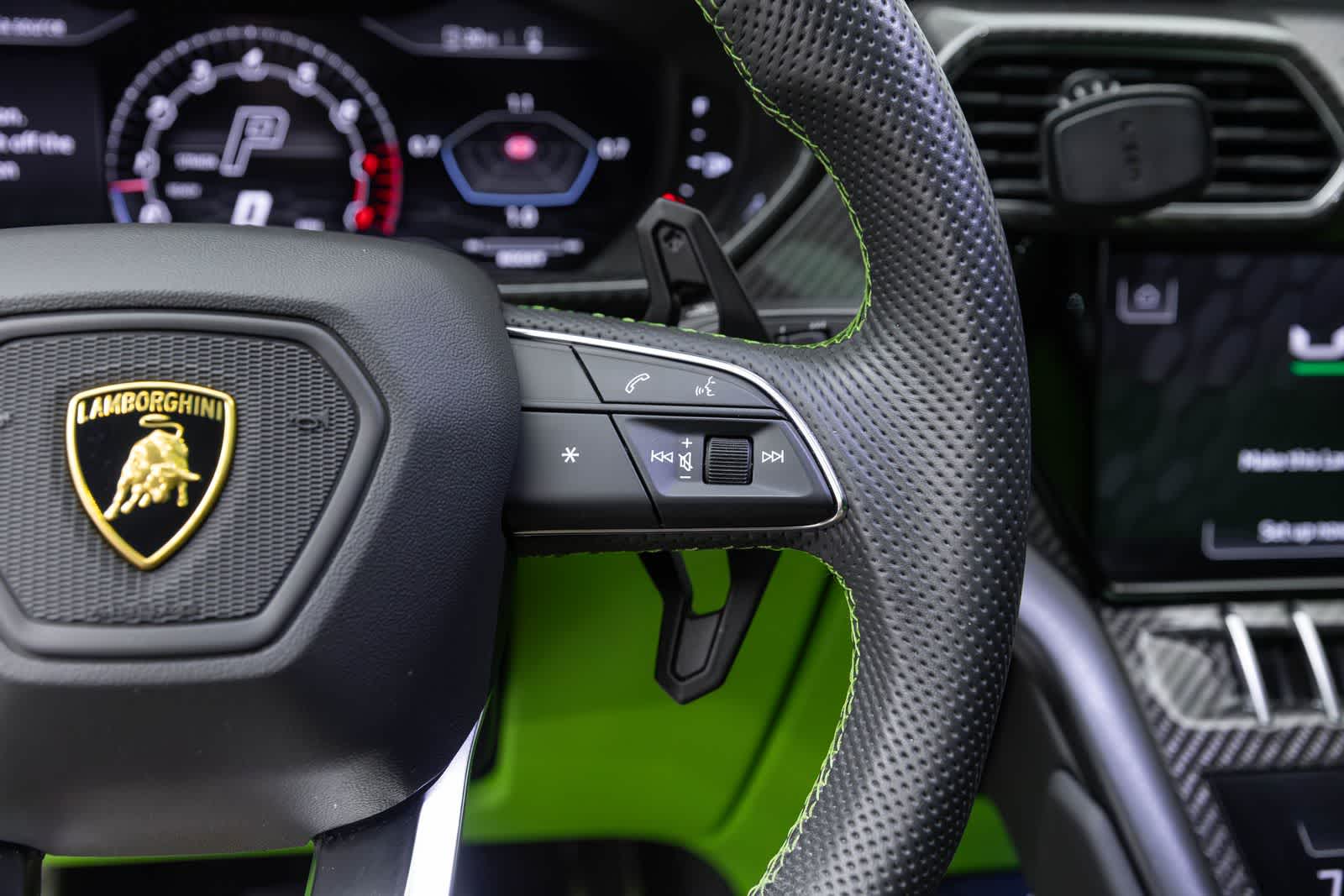 2022 Lamborghini Urus Graphite Capsule