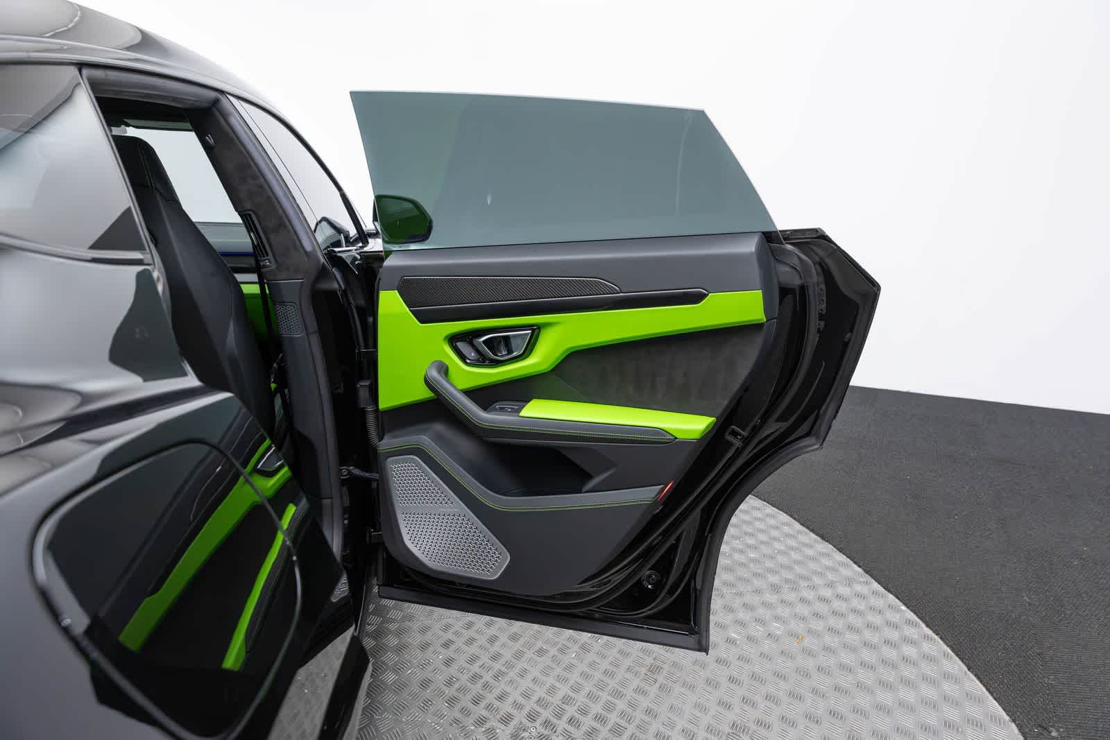 2022 Lamborghini Urus Graphite Capsule