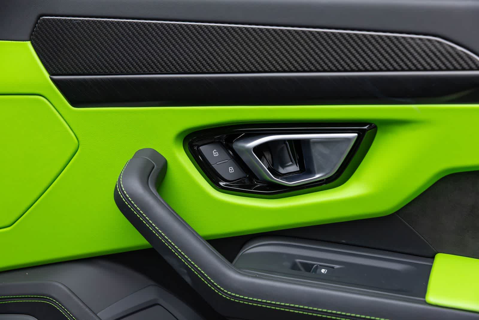 2022 Lamborghini Urus Graphite Capsule