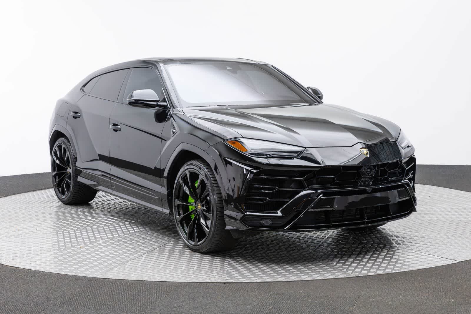 2022 Lamborghini Urus Graphite Capsule
