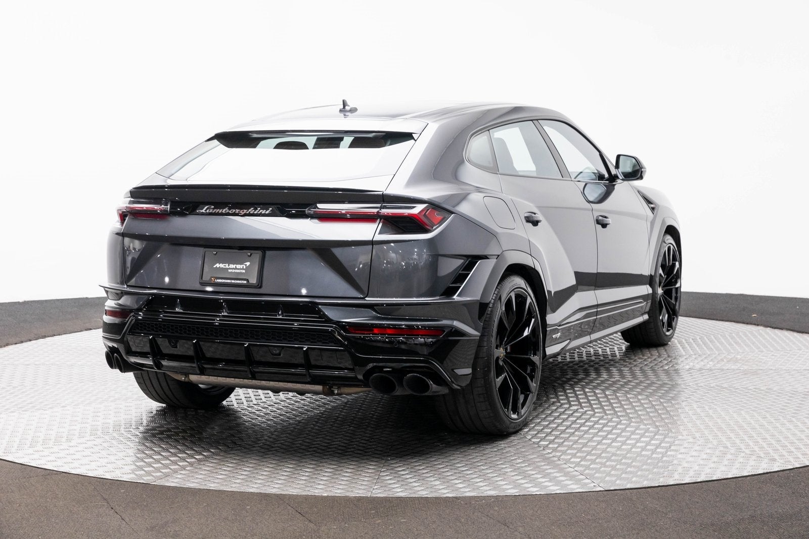 2023 Lamborghini Urus S