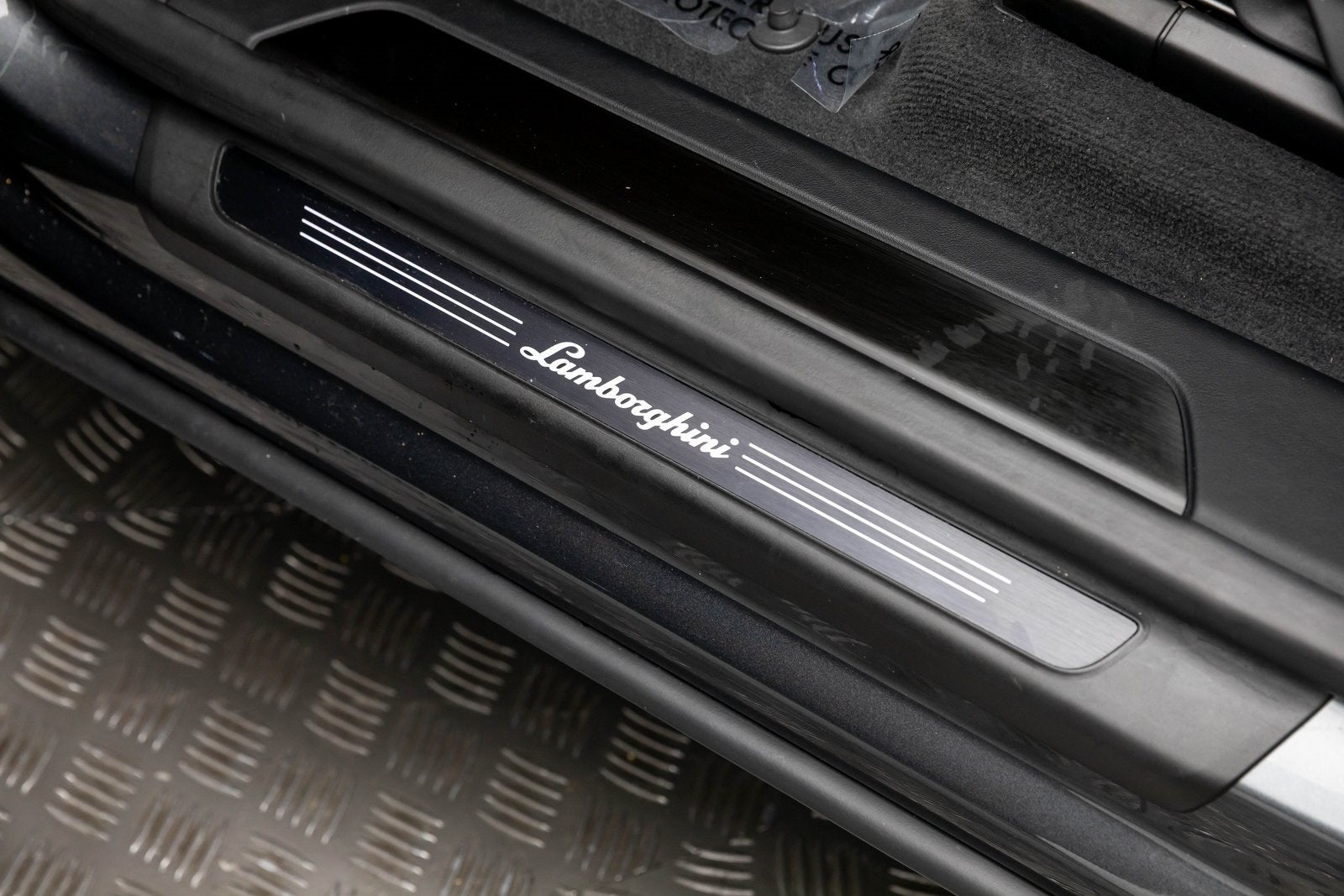 2023 Lamborghini Urus S