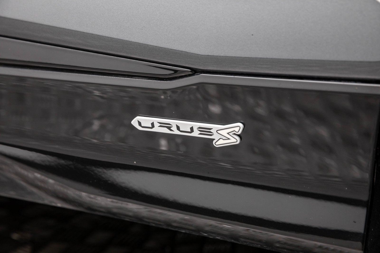 2023 Lamborghini Urus S