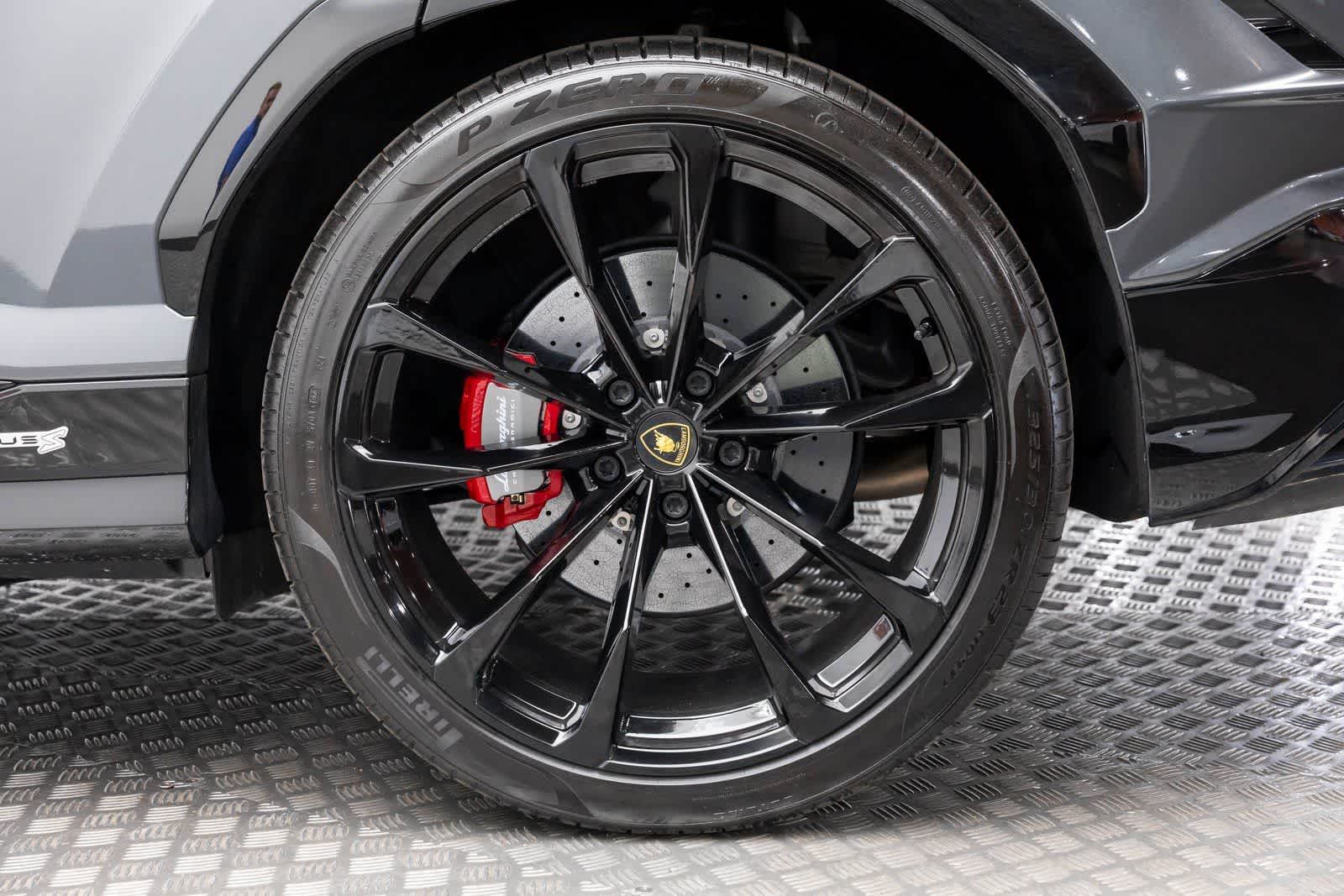 2023 Lamborghini Urus S