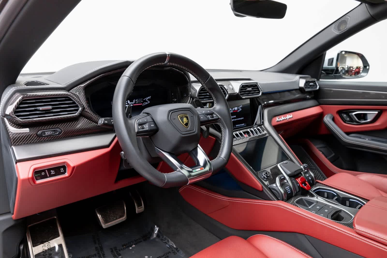 2023 Lamborghini Urus S