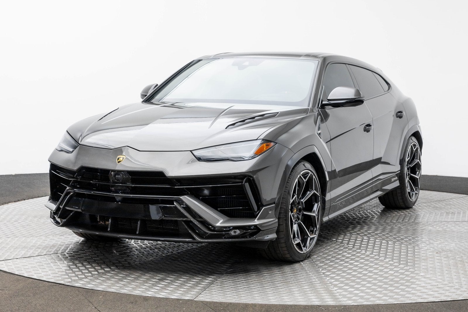 2023 Lamborghini Urus Performante