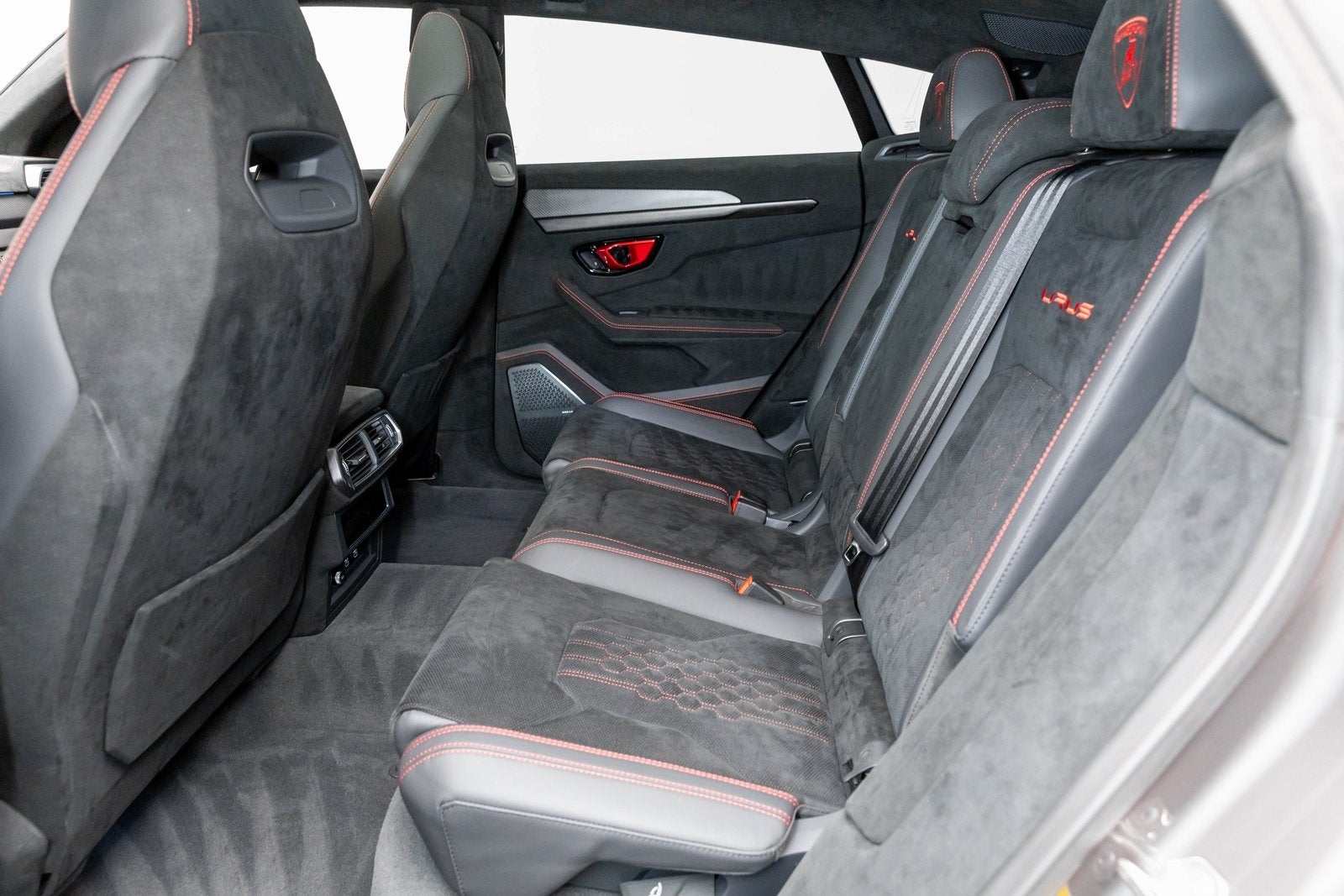 2023 Lamborghini Urus Performante