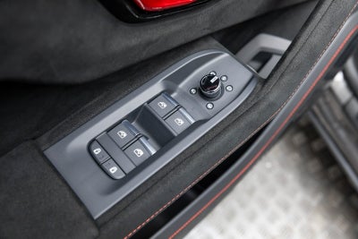 2023 Lamborghini Urus Performante