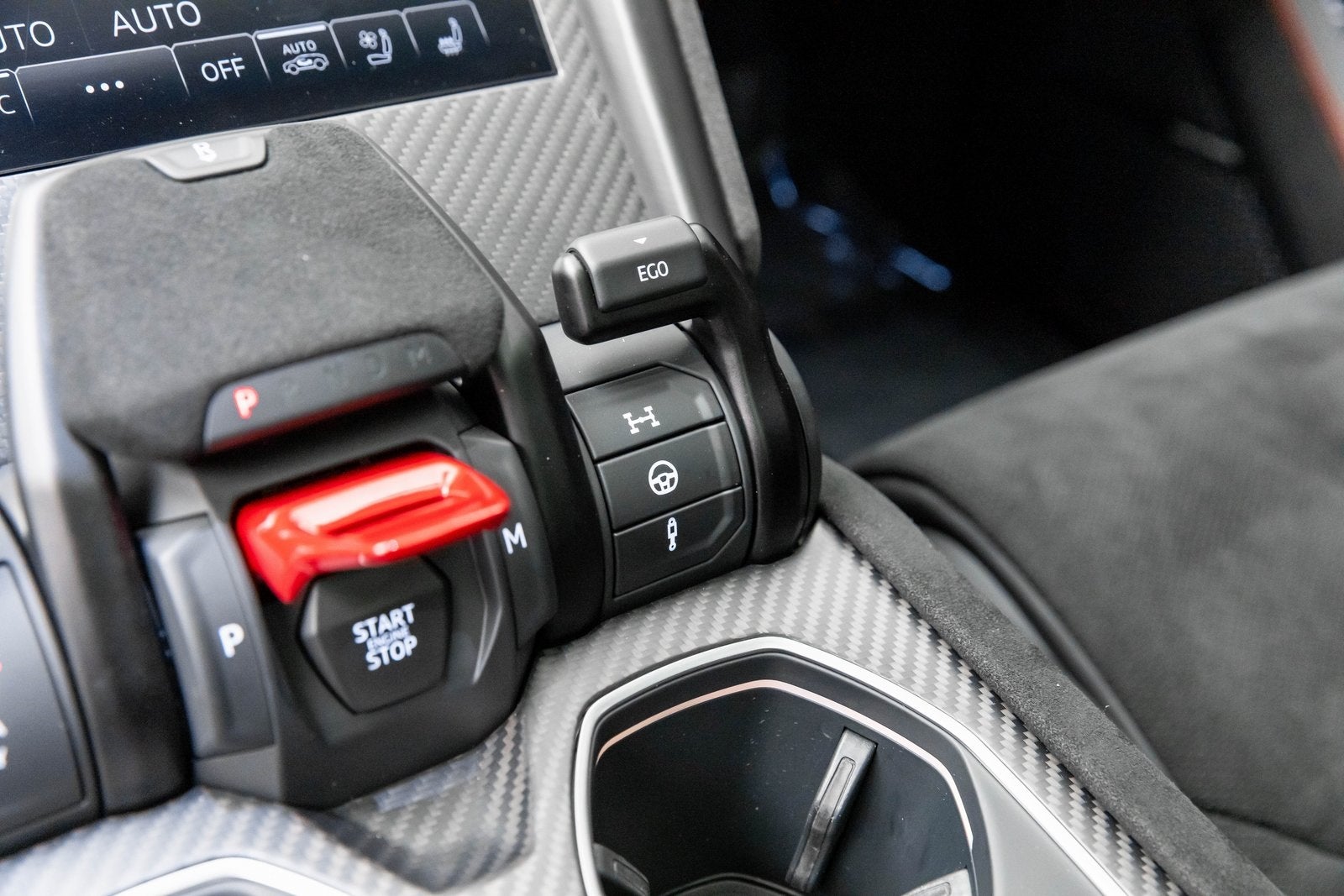 2023 Lamborghini Urus Performante