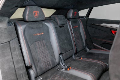 2023 Lamborghini Urus Performante