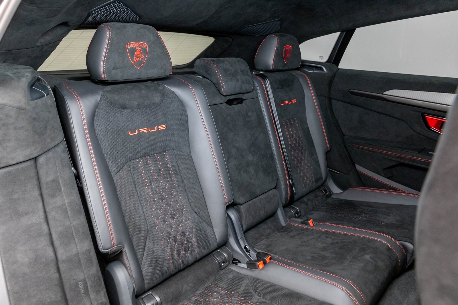 2023 Lamborghini Urus Performante