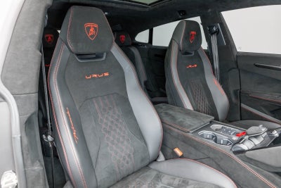 2023 Lamborghini Urus Performante