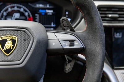 2023 Lamborghini Urus Performante