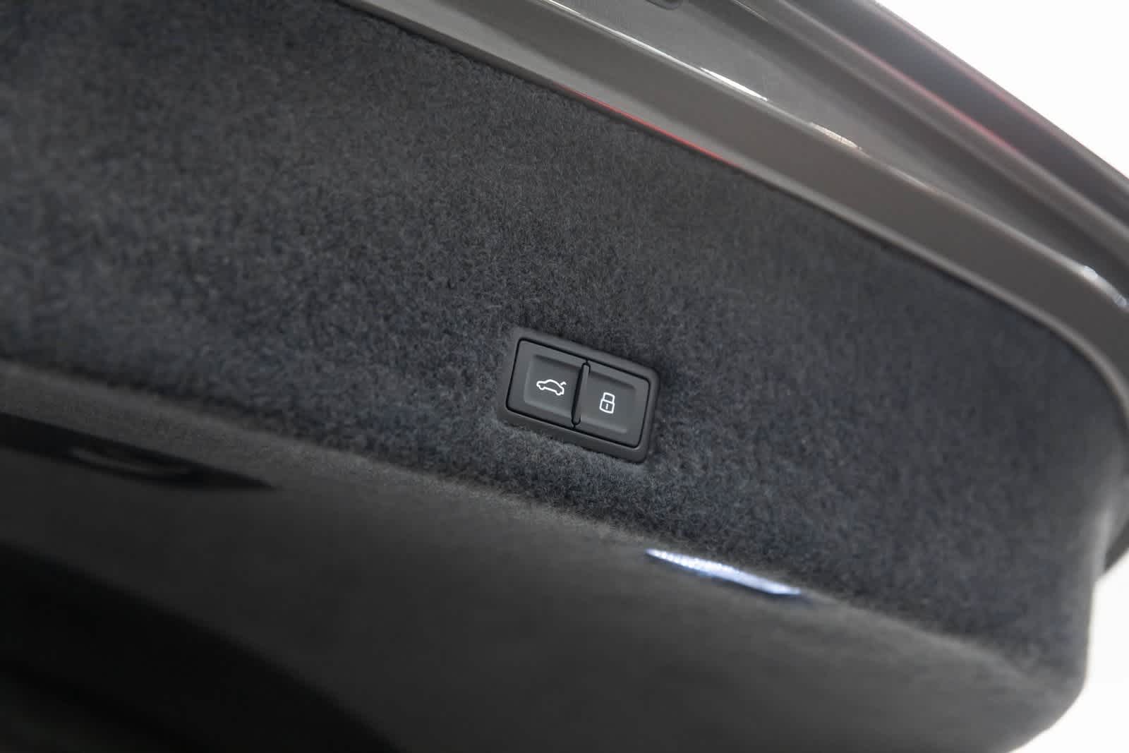 2023 Lamborghini Urus Performante