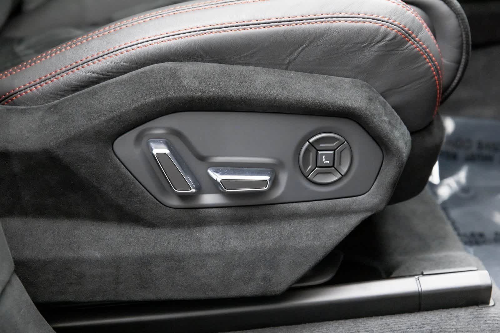 2023 Lamborghini Urus Performante