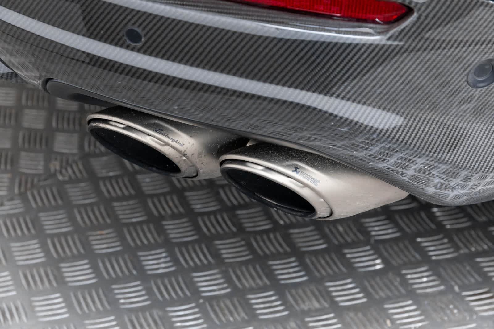 2023 Lamborghini Urus Performante