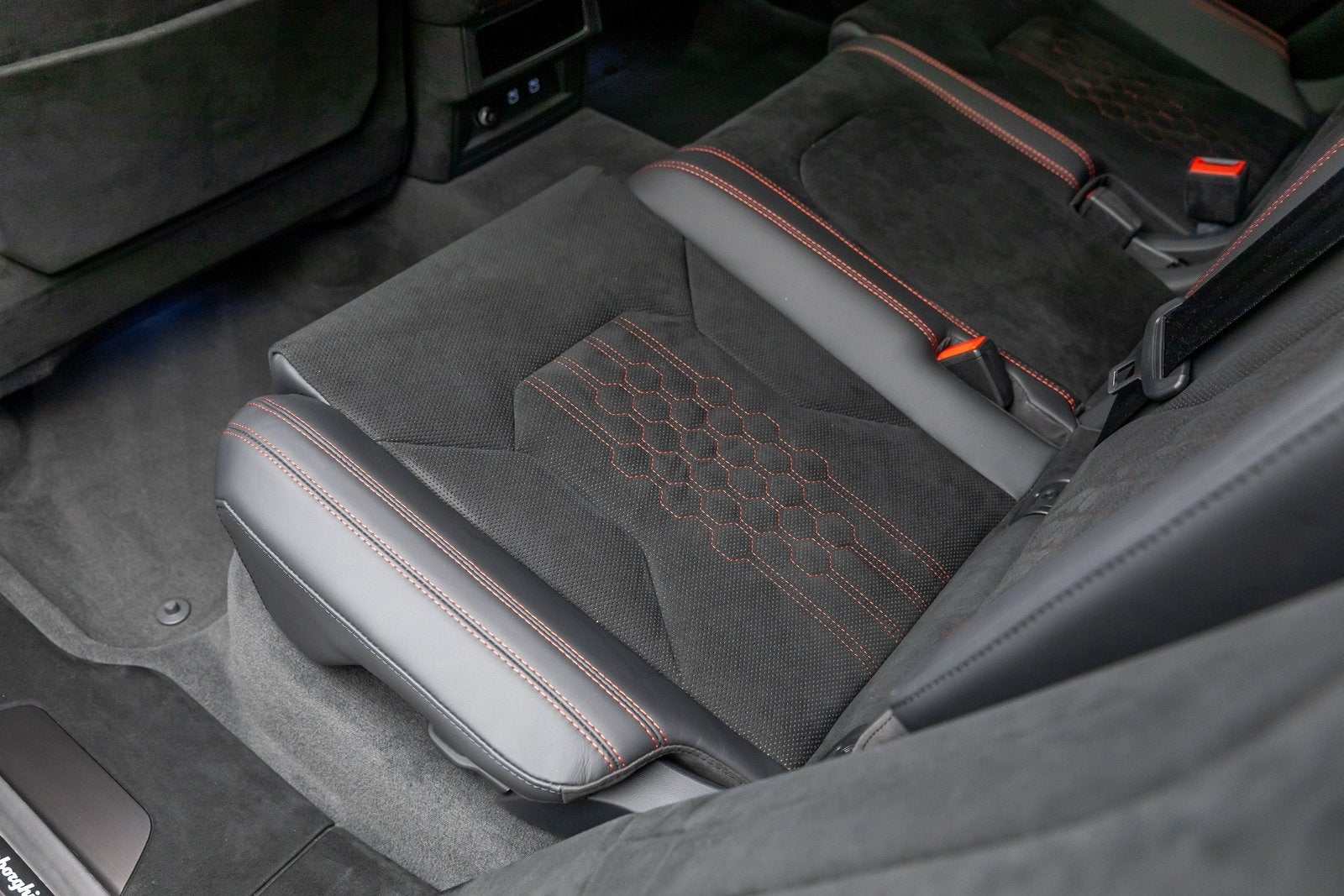 2024 Lamborghini Urus Performante