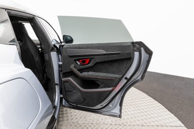 2024 Lamborghini Urus Performante