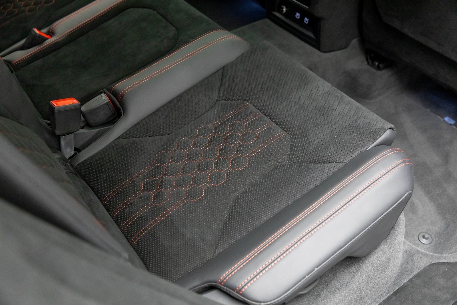 2024 Lamborghini Urus Performante