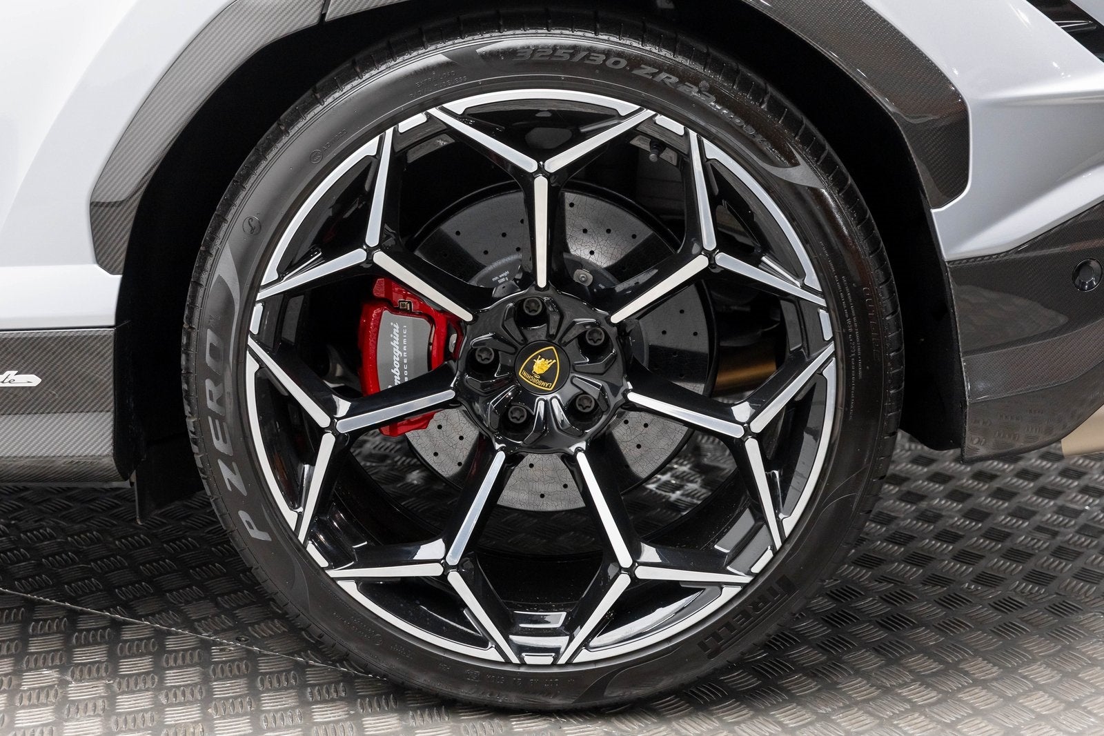 2024 Lamborghini Urus Performante