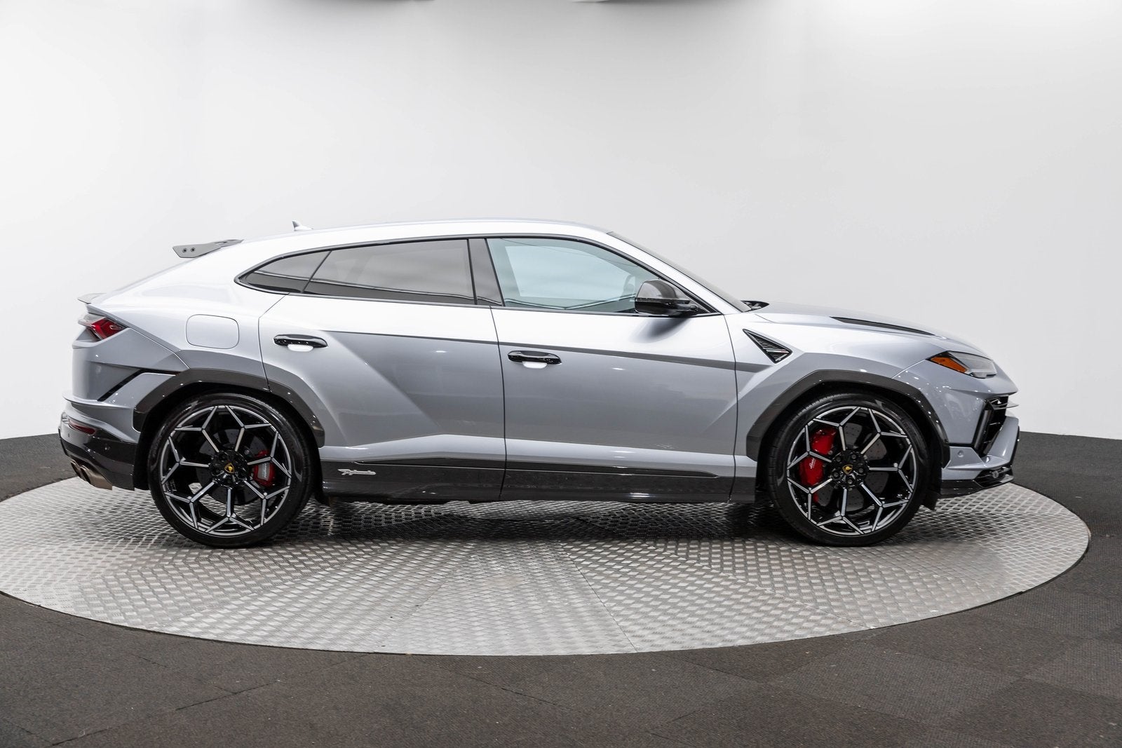 2024 Lamborghini Urus Performante