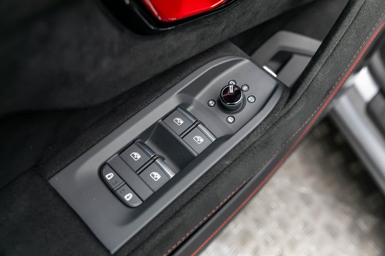 2024 Lamborghini Urus Performante